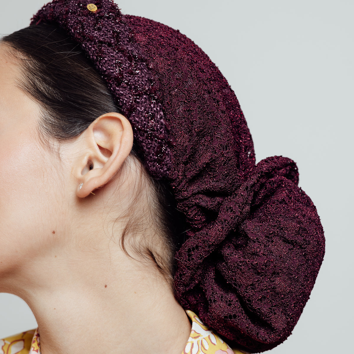 Grenelle — profil incliné, dentelle doublée de résille